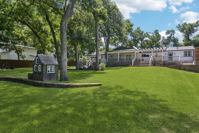9403 Vinewood Drive, Dallas, TX 75228