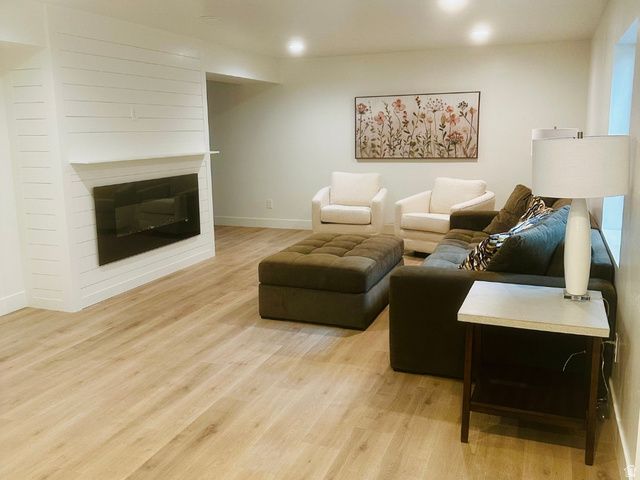 10328 S YELLOW KNIFE WAY, South Jordan, UT 84009