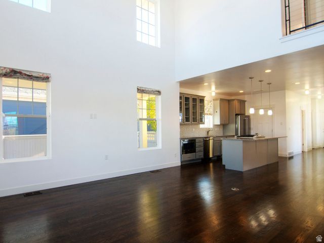 10328 S YELLOW KNIFE WAY, South Jordan, UT 84009