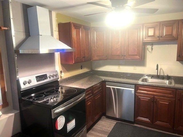 871 Pleasant St, Leominster, MA 01453