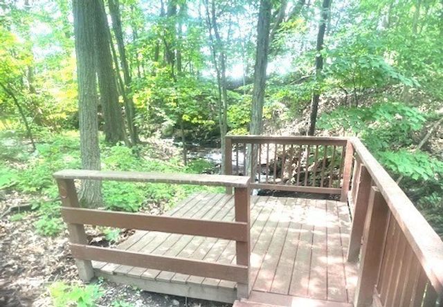 871 Pleasant St, Leominster, MA 01453