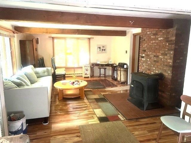 871 Pleasant St, Leominster, MA 01453