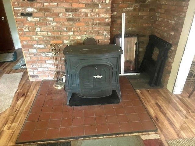 871 Pleasant St, Leominster, MA 01453