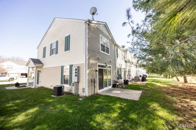 2058 Celebration Park Circle, Belleville, IL 62220