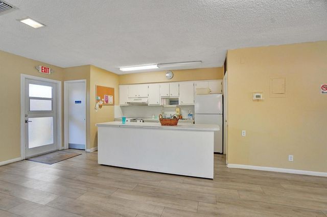 2350 NE 14th St Causeway 209, Pompano Beach, FL 33062