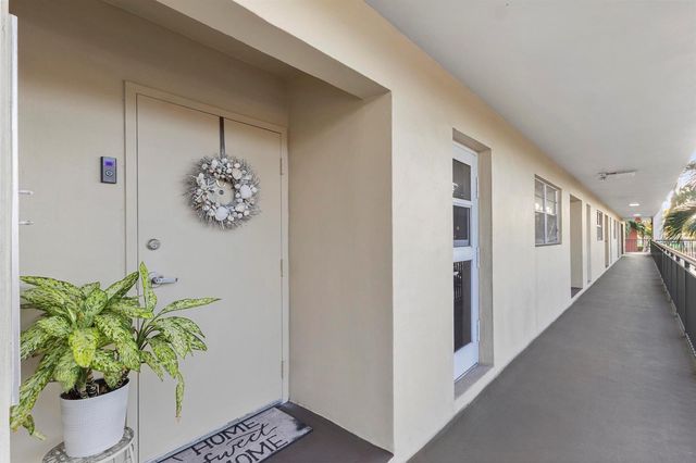 2350 NE 14th St Causeway 209, Pompano Beach, FL 33062