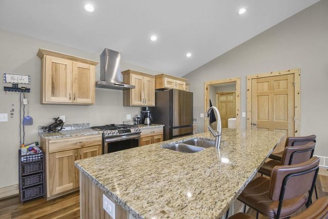 N8605 N Log Cabin Court, New Lisbon, WI 53950