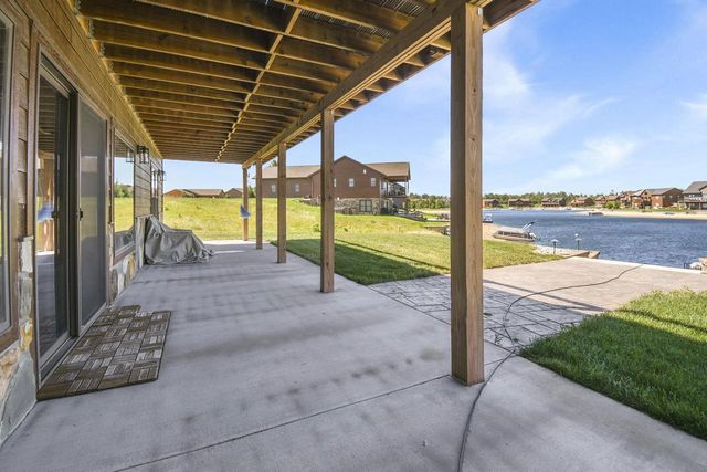N8605 N Log Cabin Court, New Lisbon, WI 53950
