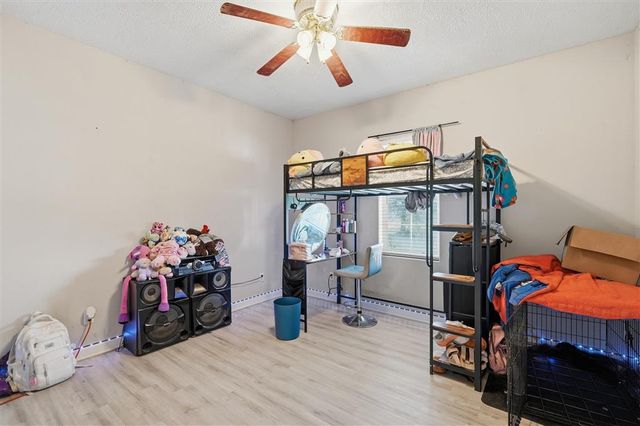 512 Gateway Drive, Moss Bluff, LA 70611