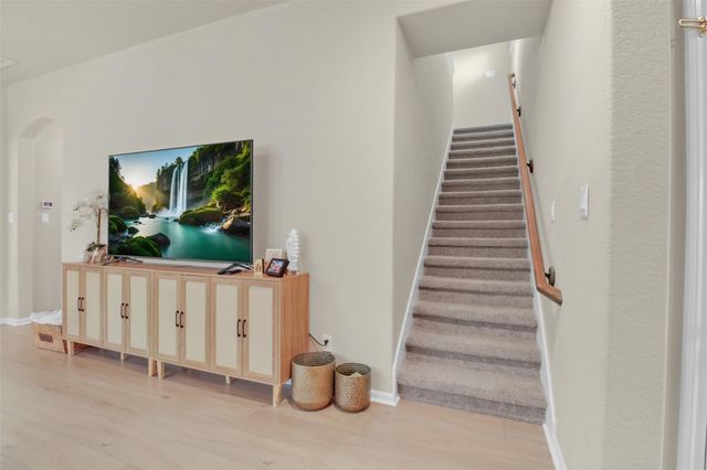 8406 Hunters Cliff Drive, Baytown, TX 77521