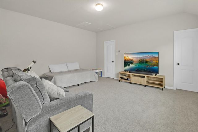 8406 Hunters Cliff Drive, Baytown, TX 77521