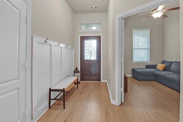 8406 Hunters Cliff Drive, Baytown, TX 77521