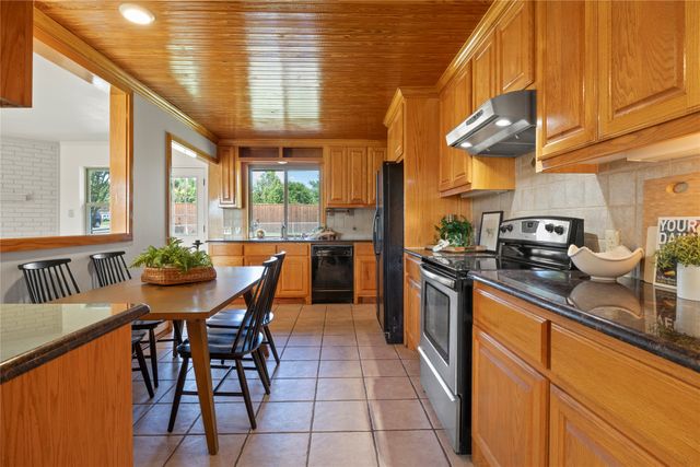 790 W Jefferson Street, Van Alstyne, TX 75495