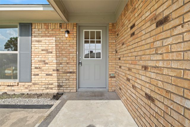 790 W Jefferson Street, Van Alstyne, TX 75495