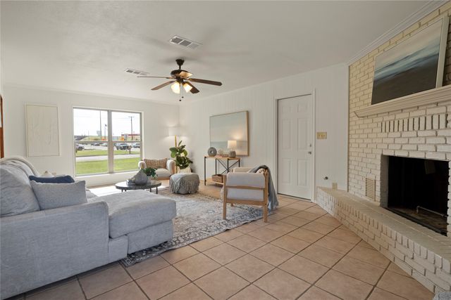 790 W Jefferson Street, Van Alstyne, TX 75495