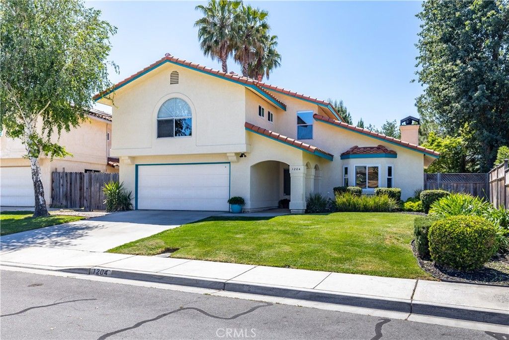 Image 3 of property listing at 1204 Sunrise Court, Paso Robles, CA 93446