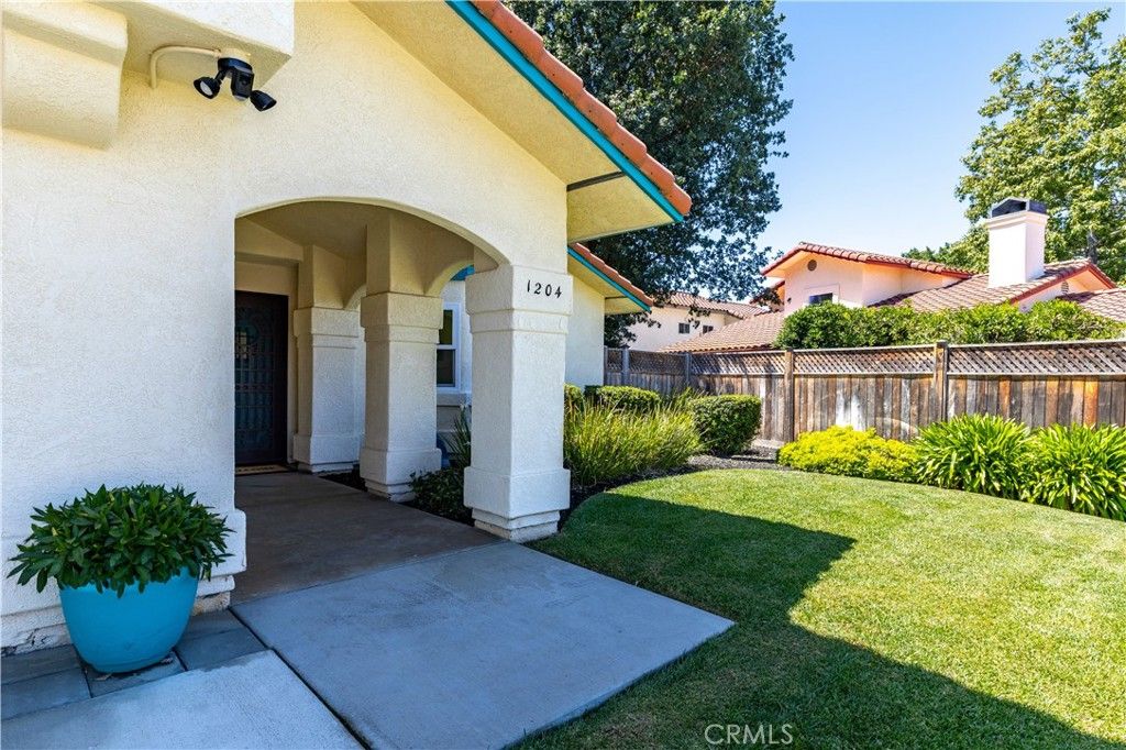 Image 4 of property listing at 1204 Sunrise Court, Paso Robles, CA 93446