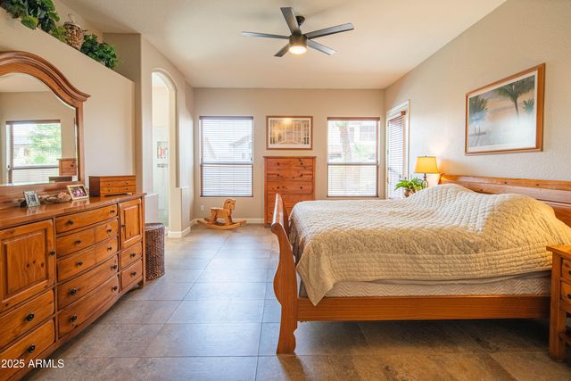 4374 E LARIAT Lane, Phoenix, AZ 85050