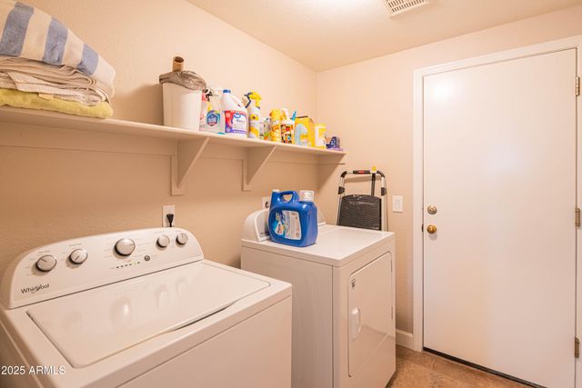 4374 E LARIAT Lane, Phoenix, AZ 85050
