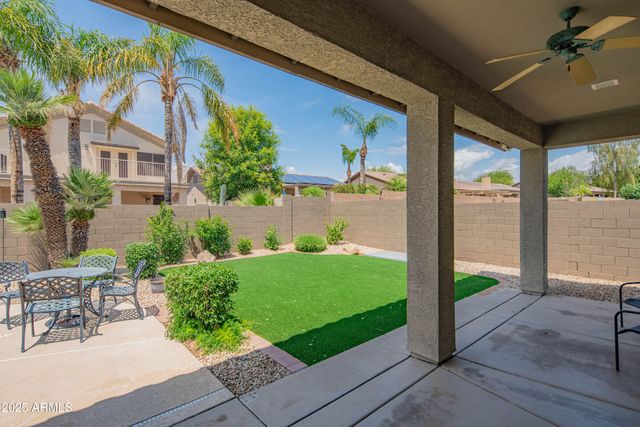 4374 E LARIAT Lane, Phoenix, AZ 85050