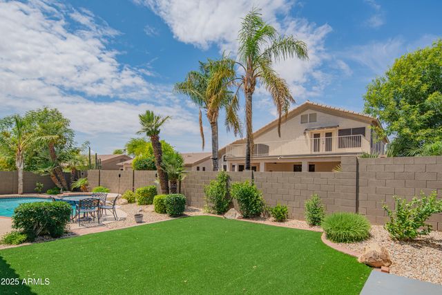 4374 E LARIAT Lane, Phoenix, AZ 85050