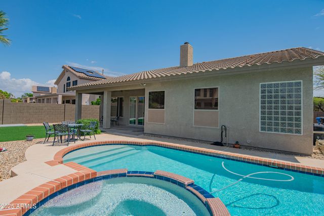 4374 E LARIAT Lane, Phoenix, AZ 85050