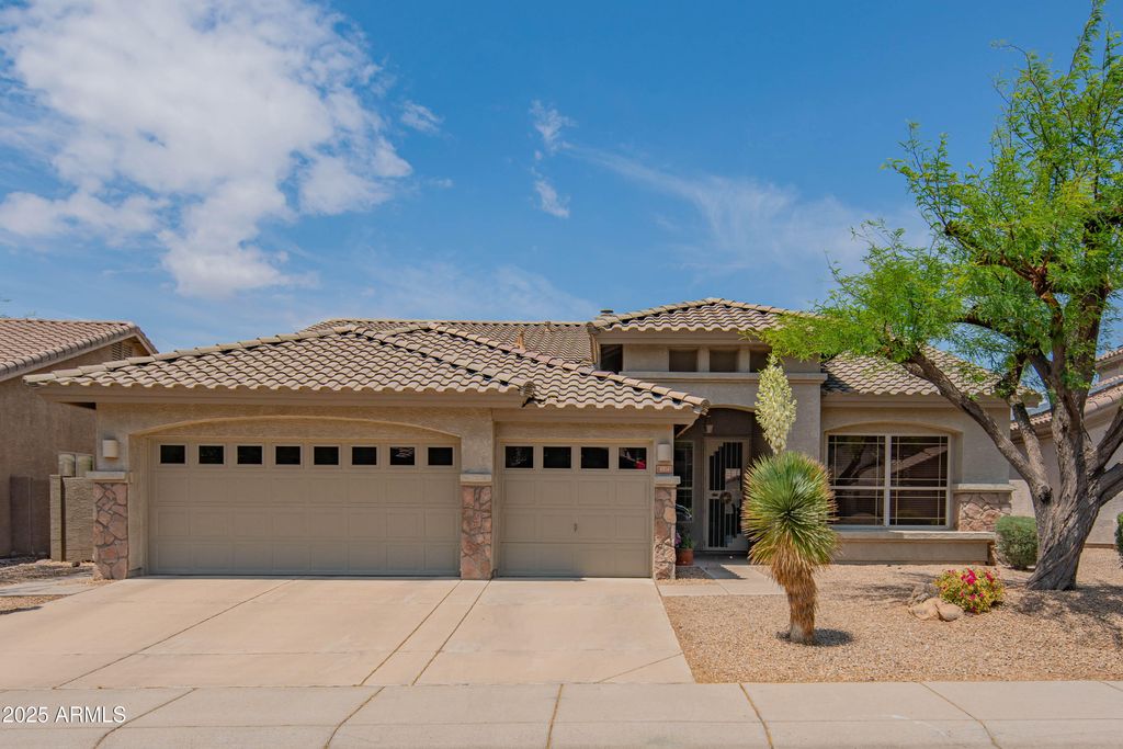 4374 E LARIAT Lane, Phoenix, AZ 85050 — photo 2