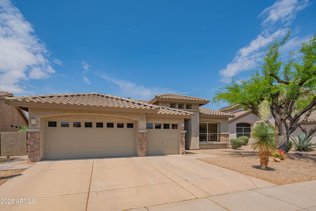 4374 E LARIAT Lane, Phoenix, AZ 85050 — photo 3