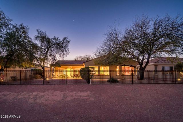 22813 N DEL MONTE Drive, Sun City West, AZ 85375