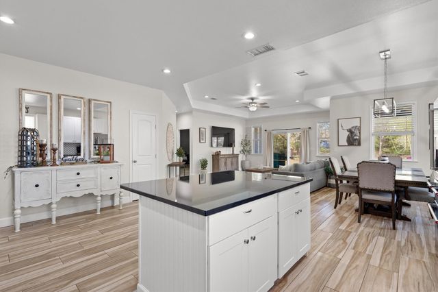 1880 E Highway 21, Paige, TX 78659