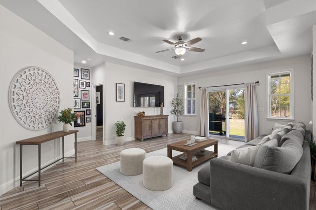 1880 E Highway 21, Paige, TX 78659