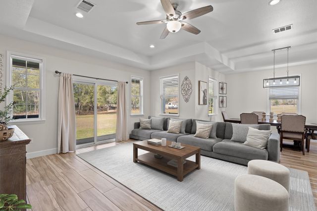 1880 E Highway 21, Paige, TX 78659