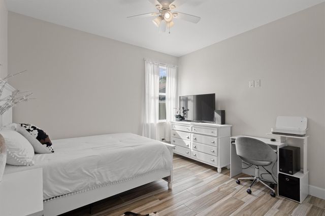 1880 E Highway 21, Paige, TX 78659