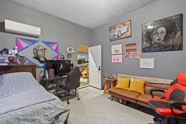 1880 E Highway 21, Paige, TX 78659