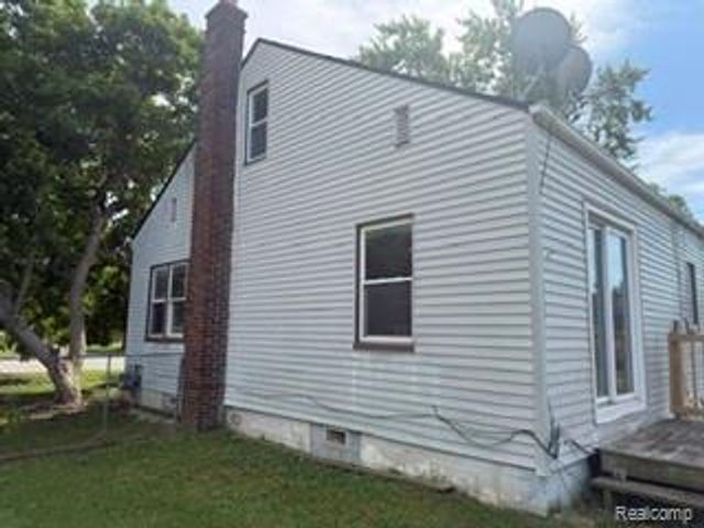 7588 Pelham Road, Taylor, MI 48180