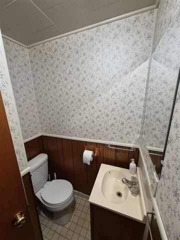 1320 Nazareth Road, Kalamazoo, MI 49048