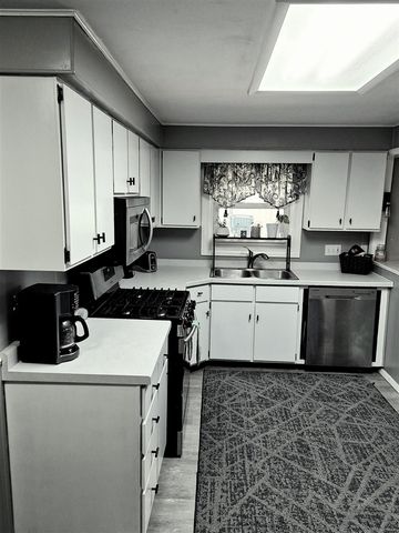 1320 Nazareth Road, Kalamazoo, MI 49048