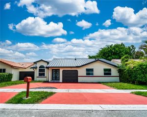 1025 NW 128th Ct, Miami, FL 33182