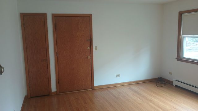 8902 N Wisner Street 1W, Niles, IL 60714