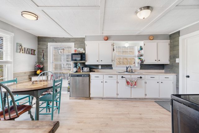 1115 SE 13th Street, Paris, TX 75460