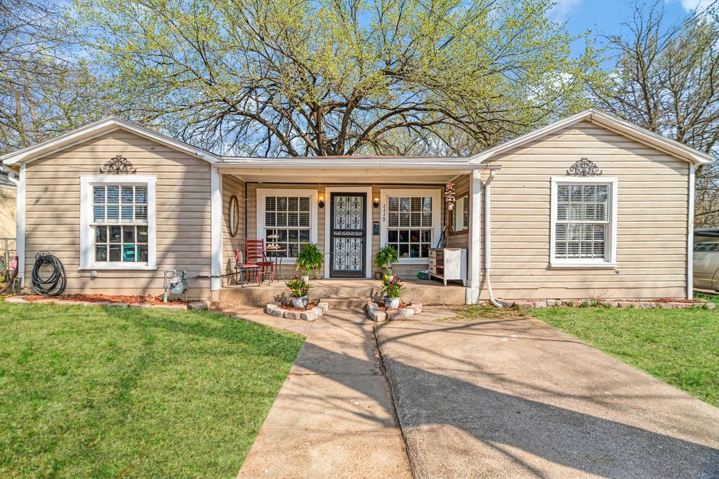 1115 SE 13th Street, Paris, TX 75460