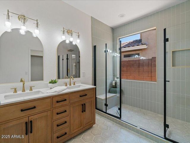 271 W ROADRUNNER Drive, Chandler, AZ 85286