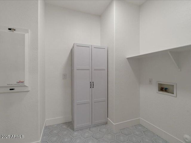 271 W ROADRUNNER Drive, Chandler, AZ 85286