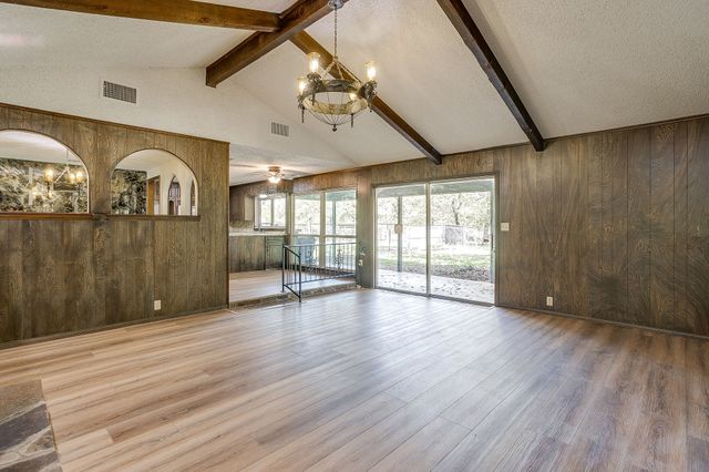 1417 Tarver Road, Burleson, TX 76028