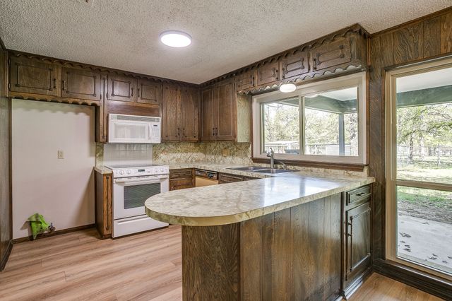 1417 Tarver Road, Burleson, TX 76028