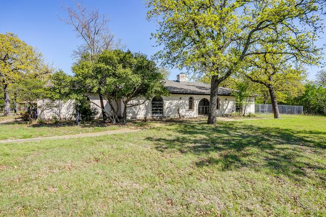 1417 Tarver Road, Burleson, TX 76028