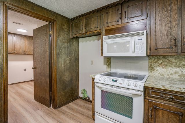 1417 Tarver Road, Burleson, TX 76028