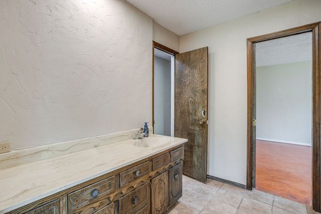 1417 Tarver Road, Burleson, TX 76028