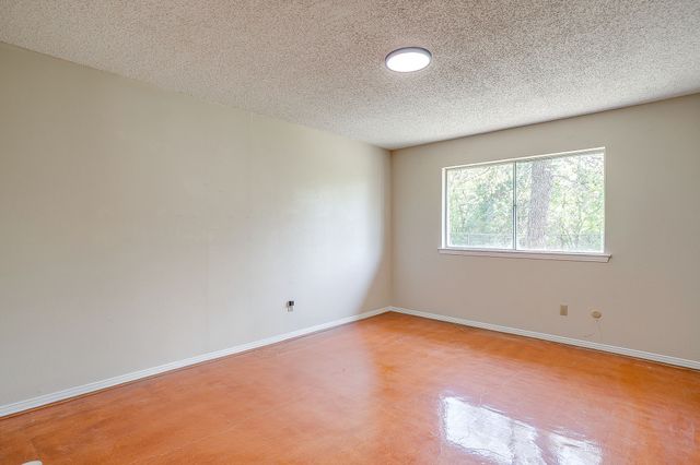 1417 Tarver Road, Burleson, TX 76028