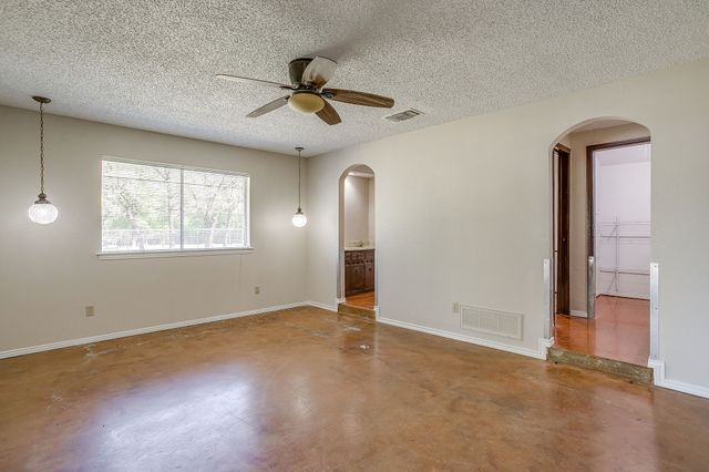 1417 Tarver Road, Burleson, TX 76028